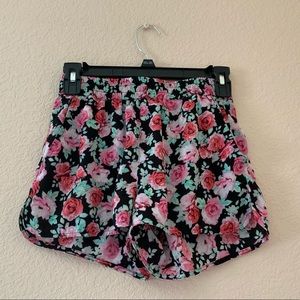 Floral shorts with pockets